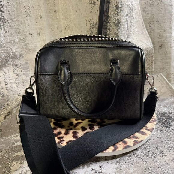 Michael Kors mini bag - Picture 4 of 6